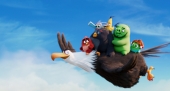 Angry Birds 2 в кино Могучий Орёл несет птиц на своей спине