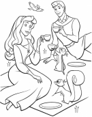Раскраска принцесса Аврора на пикнике с Филиппом и белками