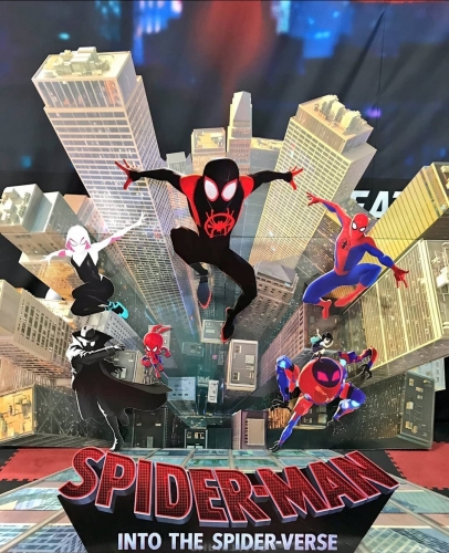 Человек-паук: Через вселенные эпичный постер