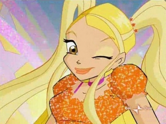 Стелла подмигивает