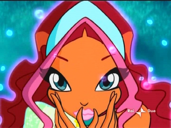 Лейла превращается