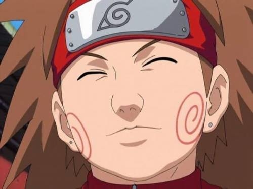 Чоджи улыбается