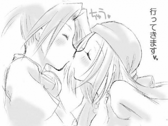 Анна целует Йо