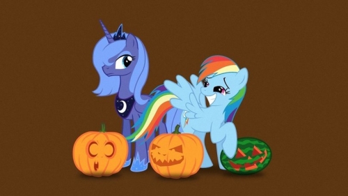 Радуга вырезает тыквы и арбуз на Хэллоуин