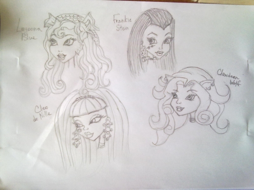 Наброски девушек