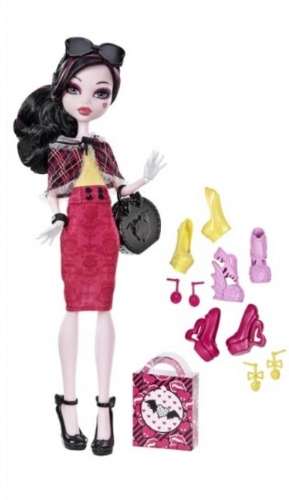 Дракулаура с набором обуви