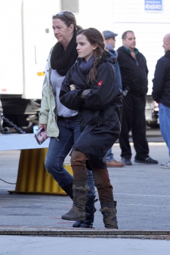 Эмма Уотсон, фотография со съемок фильма 