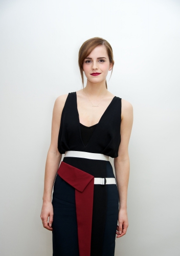 Эмма Уотсон 23 года