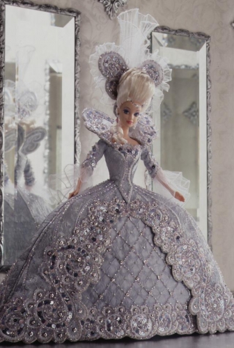Кукла Барби в стиле ренессанса