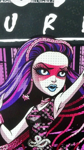 Школа Монстров Супергероини, Спектра