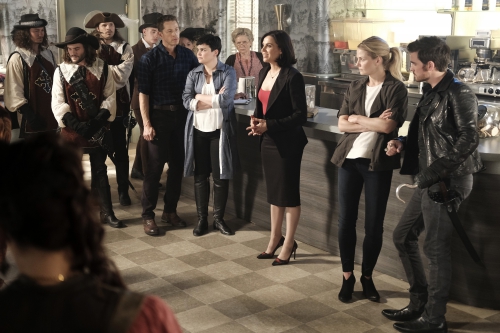 Однажды в сказке 6 сезон приветствие героев из края Нерассказанных Историй