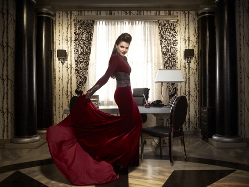 Фото Злой Королевы из Однажды в Сказке