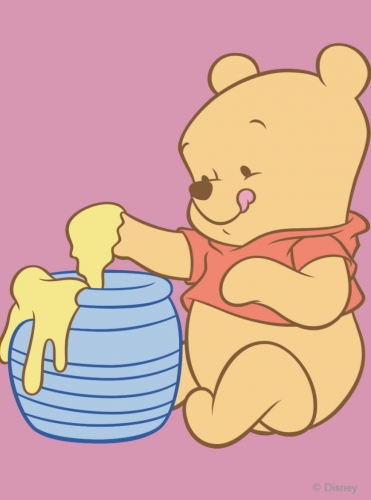 Малыш Винни Пух с бочонком меда