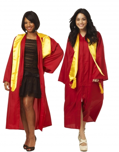 Габриэлла и Тэйлор в выпускных нарядах