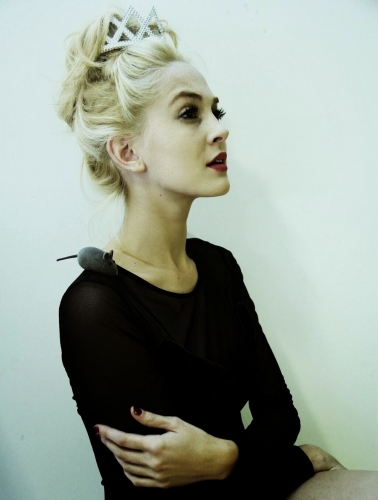 Красивая фотография Мерседес Ламбре