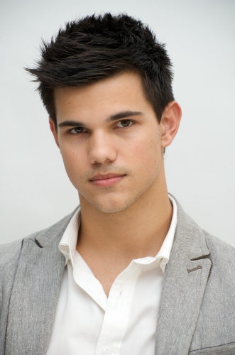 Taylor Lautner Тейлор Лотнер