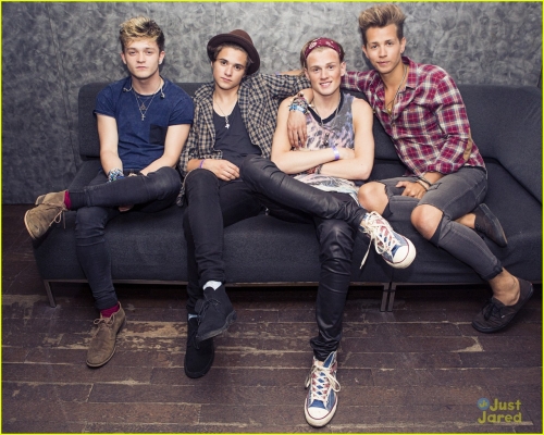 Участники группы The Vamps