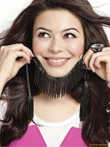 Смешная Миранда Косгроув