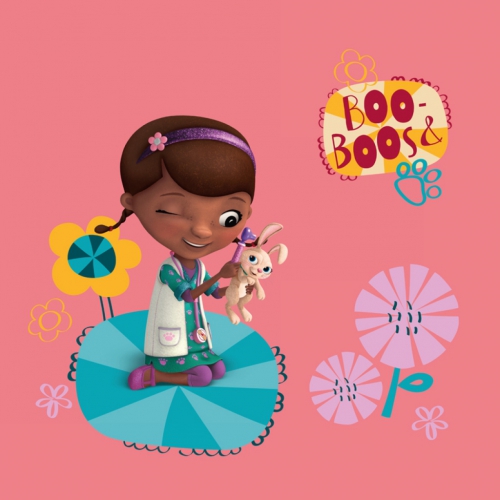 Дотти ветеринар обследует зайчика