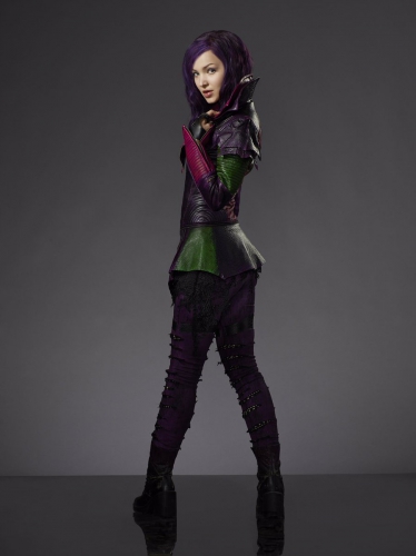 Новое фото Мэл из Наследников