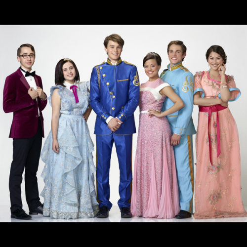 Наследники Descendants на балу