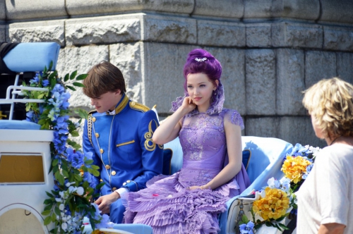 Отпрыски Descendants Мэл и Бен на коронации