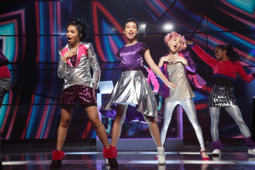 Make It Pop девочки поют