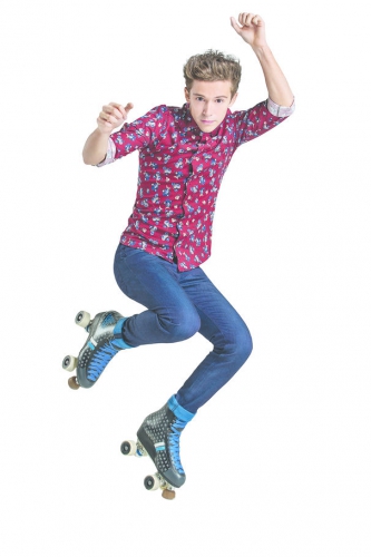 Я Луна Маттео на роликах