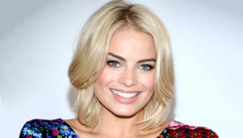 Фото Марго Робби с короткой стрижкой