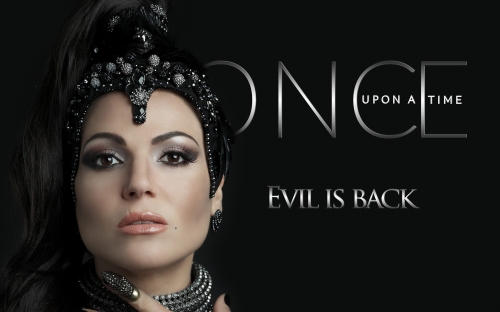 Темная обойка со злой Королевой