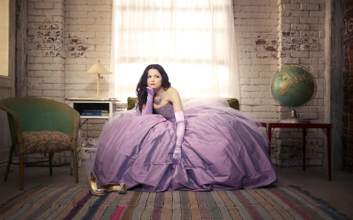 Белоснежка в платье