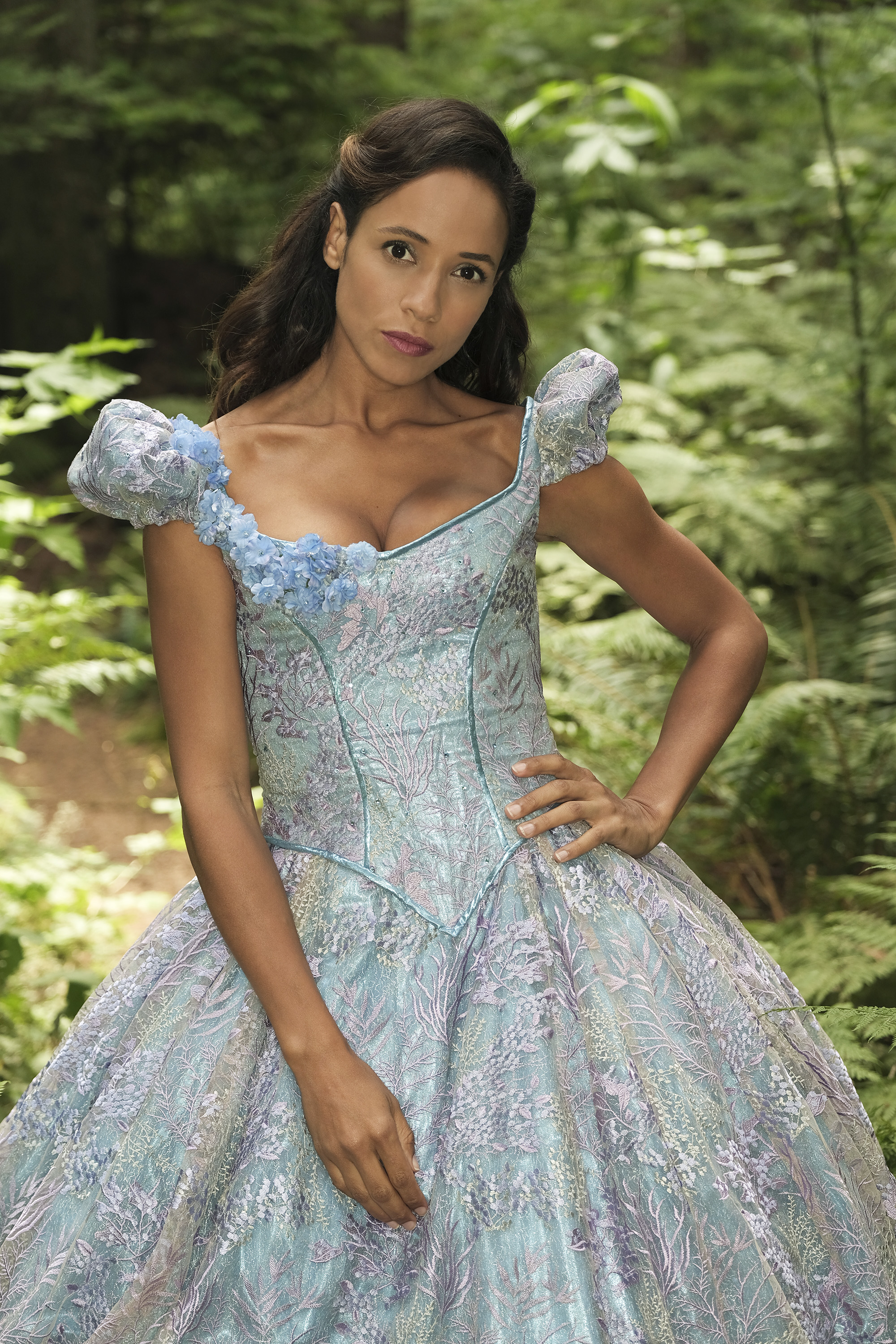 Мүлдем мас болған әйелдерді былғайды