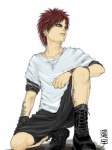 Gaara сидит