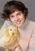 One Direction Гарри Стайлс с щенком
