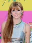 Белла Торн на церемонии Kids Awards