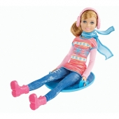 Кукла Стейси на санках Barbie Sisters