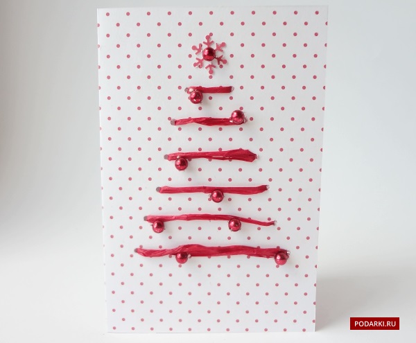 Новогодние поделки: открытка с ёлочкой из лент