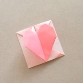 Коробочка с сердечком из бумаги