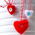 Поделка - подарок: помпон в форме сердца
