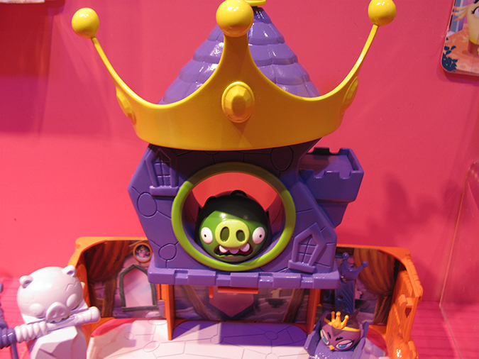 Angry Birds Stella: Подробности о новой злодейке и фотографии новых игрушек! Angry Birds Stella: Подробности о новой злодейке и фотографии новых игрушек!