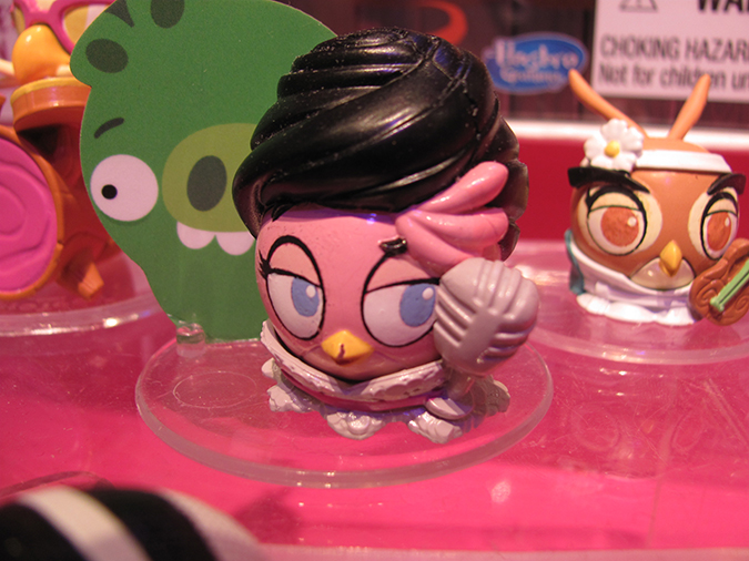 Angry Birds Stella: Подробности о новой злодейке и фотографии новых игрушек! Angry Birds Stella: Подробности о новой злодейке и фотографии новых игрушек!