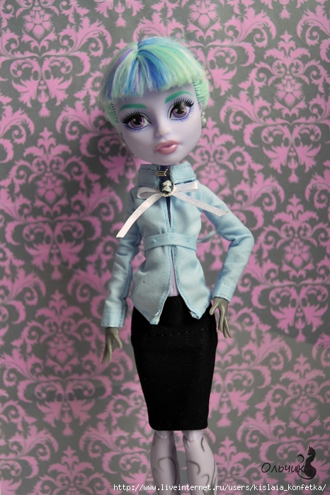 Шьем одежду для куклы: Блузка, юбка и камея для куклы Монстер Хай