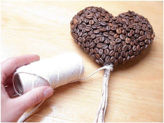 Топиарий из кофейных зерен своими руками - сердечки для любимого