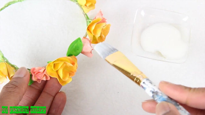 Как сделать для куклы венок с цветами из бумаги