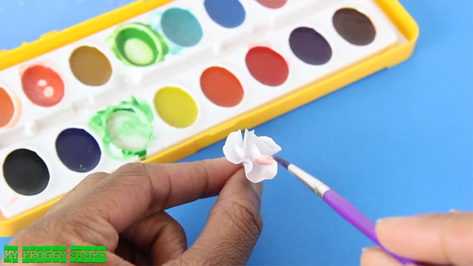 Как сделать для куклы венок с цветами из бумаги