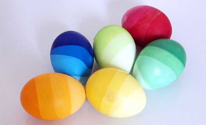 Как покрасить яйца на Пасху: Несколько оттенков одного цвета