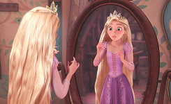Дисней Принцессы и зеркало