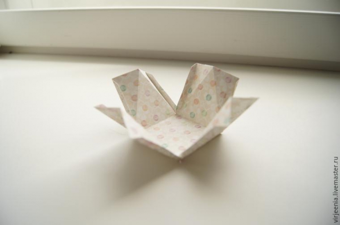 Поделки: Маленькая бумажная коробочка для подарка своими руками