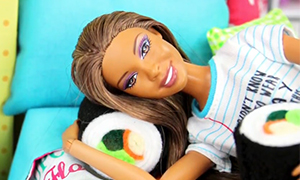 Как сделать подушку для куклы в форме суши