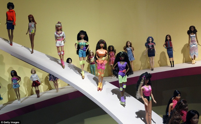 Выставка Барби в музее декоративно-прикладного искусства Парижа
